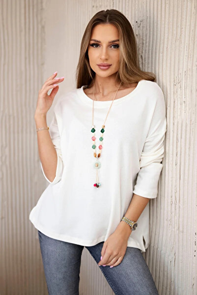 Kesi Ecru blouse with necklace