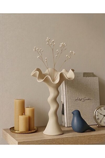 LayerOne Modern Kıvrımlı Dekoratif Vazo