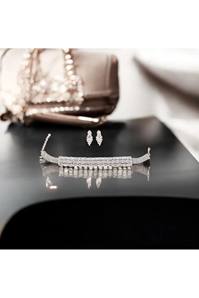 iza قلادة تشوكر