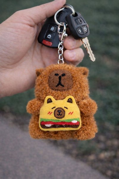 ZİVENTA Capybara Plush Green Sulfate Cute Keychain Capybara with Hamburger Capipara Labubu Toy Lover