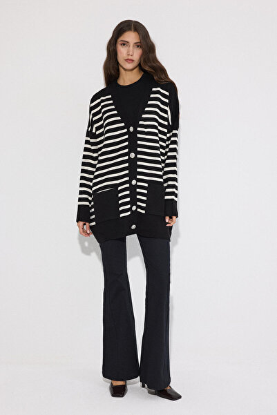 Touché Privé كارديجان تريكو كبير الحجم بتفاصيل CEP