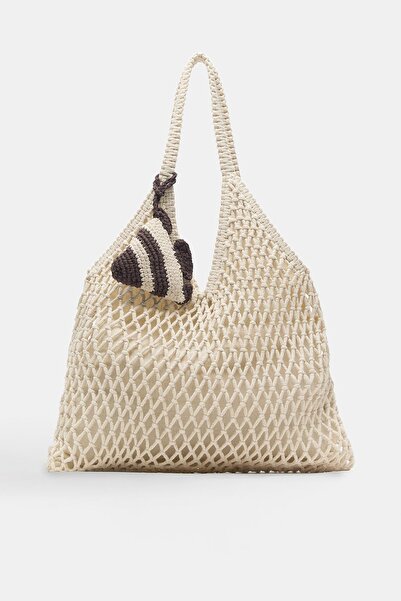 Pull & Bear حقيبة تعليقة مزينة من مكرمية