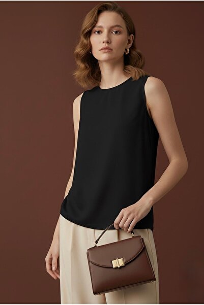 Puanne Crew Neck Strap Undershirt-Black