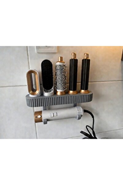 Miss California Dyson airwrap standı, organizeri