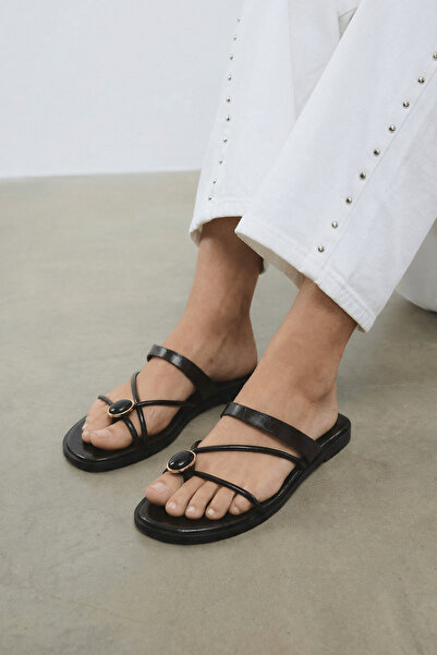 Stradivarius Flat sandals with stone detail