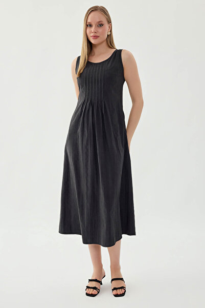 Vitrin Zero Sleeve Dress with Front Detail
