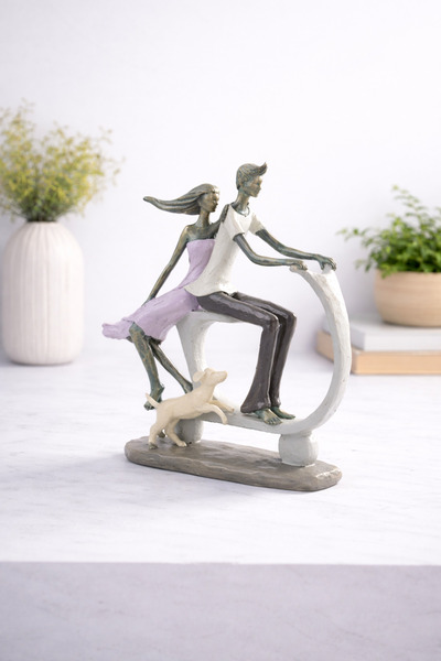 Malooki Statuetă Decorativă "Together Ride" cu Cuplu pe Scuter – 30 cm