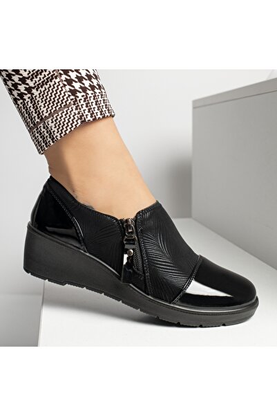 Modlet.ro Pantofi casual negri pentru femei cu fermoar și vârf lucios MOD14219