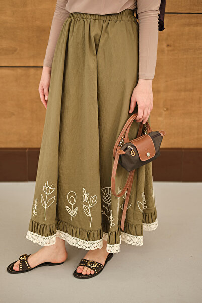 LOCCO تنورة نسائية دانتيل وفلاور مطرز باللون الأخضر الفاتح