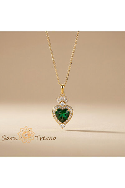 SaraTremo Queen's Heart Necklace – Gold Plated Necklace with Emerald Heart Pe...