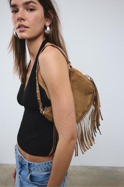 Stradivarius Püsküllü yarım ay kol çantası