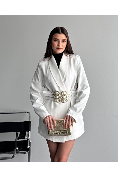 FERZOLAİO تصميم خاص لسترة بليزر بيضاء مكونة من حزام قطع