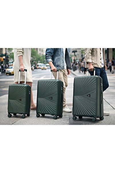 Generic 3-Piece Prism Design Hard Shell Luggage Set - Expandable & 360° Spinner Wheels (Lightweight)