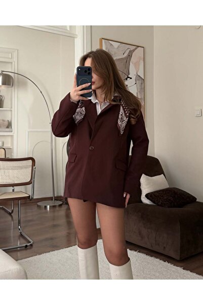 FERZOLAİO جاكيت بليزر باللون العنابي مع وشاح