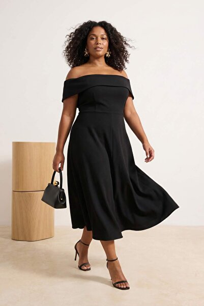 Trendyol Curve Μαύρο Carmen Yaka Α-γραμμή Υφαντό Κομψό βραδινό φόρεμα σε μεγά...