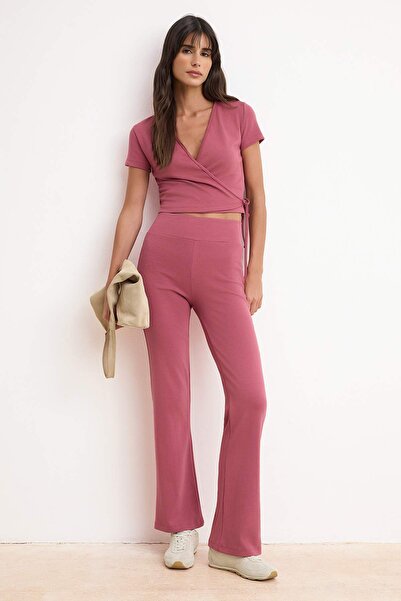 Trendyol Collection Gül Kurusu Fitted Spanish-Cut Cotton Ribbed Knitted Top a...