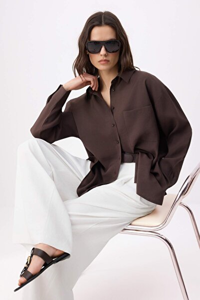 Trendyol Collection Braunes, weit geschnittenes Modal-Hemd TWOSS26GO00077