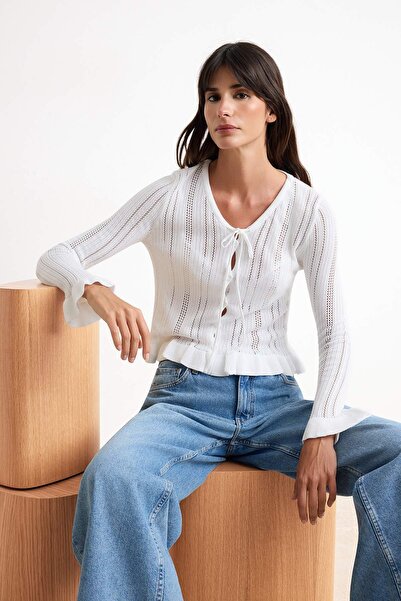 Trendyol Collection Εκρού Ζακέτα Πλεκτή με Λεπτομέρεια στο Τελείωμα σε Σχήμα ...