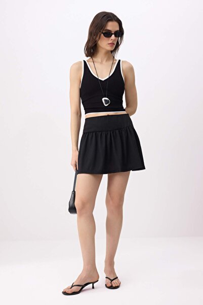 Trendyol Collection Pantaloni scurți și bermude negri cu talie normală și pic...