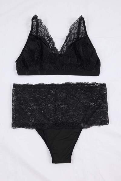 Trendyol Curve Μαύρο Σετ Εσωρούχων Μεγάλου Μεγέθους Δαντέλα τεμαχίων TBBSS26D...