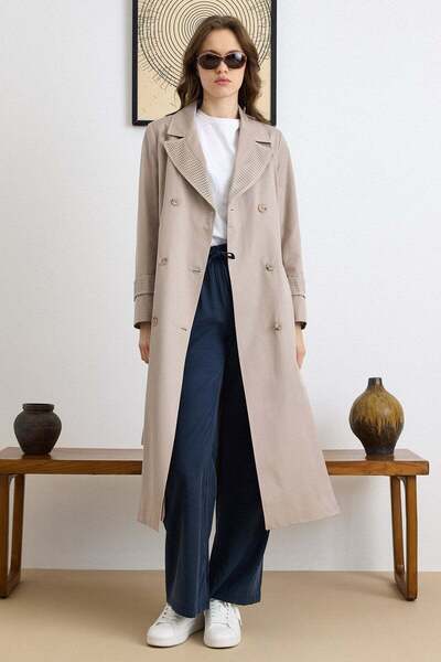 Olcay Zweireihiger, wasserabweisender Trenchcoat mit Mesh-Details TAŞ 6831