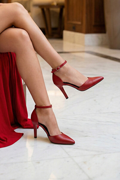 Erkan Saçmacı Sindy crvene veganske cipele sa tankim potpeticama i visokim št...