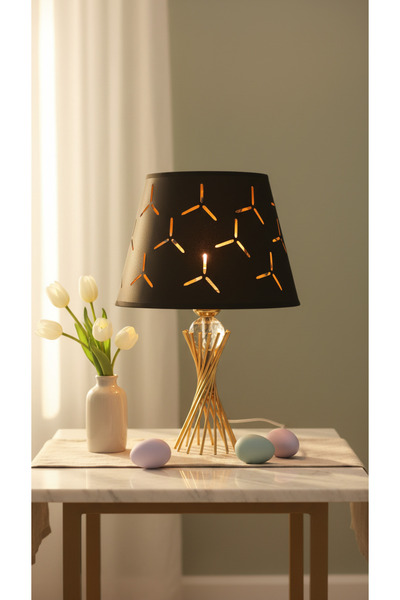 365GUNSERİSONU مصباح طاولة بتصميم من قماش الساتان ذو الساق المعدنية المطلية ب...