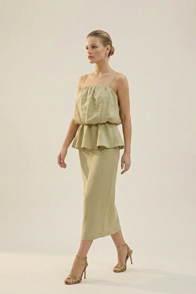 Setre Yağ Yeşili Büzgü Detaylı İnce Askılı Belden Oturtmalı Midi Boy Elbise