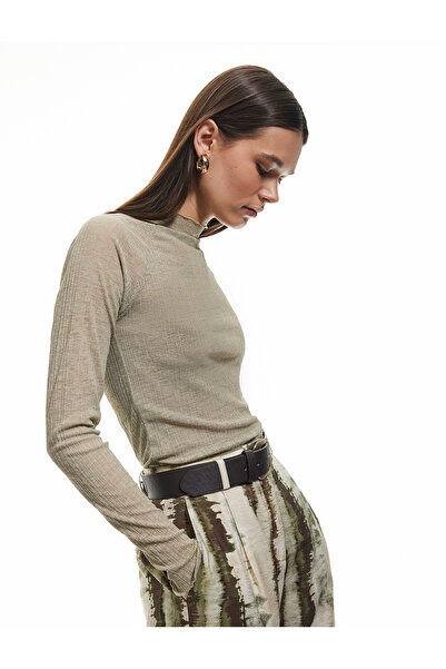 Koton Regular Fit Dantel Detaylı Yuvarlak Yaka Uzun Kollu Tişört