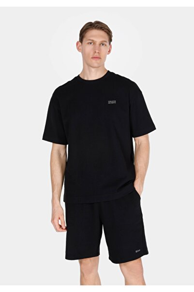 Colin's تي شيرت رجالي أسود ذو ياقة دائرية وقصة مريحة وأكمام قصيرة من Unlock S...