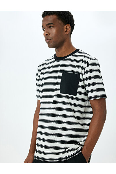 Koton Kurzärmliges, gestreiftes T-Shirt aus Baumwollmischung mit Rundhalsauss...