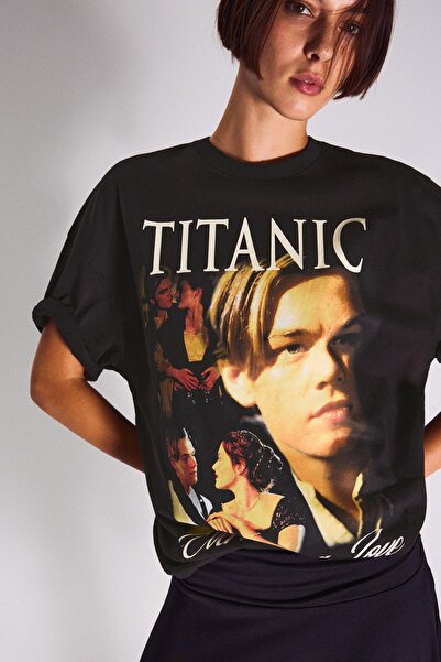 Bershka Titanic kısa kollu tişört