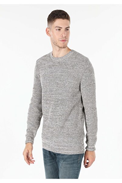 Colin's سترة جاكار للرجال ذات رقبة دائرية وقصة ضيقة باللون البيج