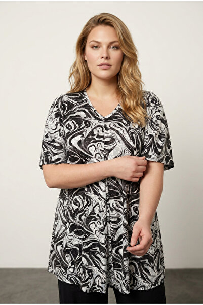 Stil Diva Bluza veće veličine sa V-izrezom, kratkim rukavima i širokim porubo...