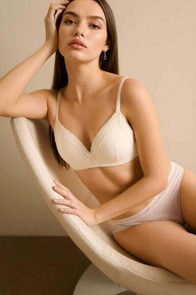 DeFacto Lace Detailed Tulle Covered Padded Underwire T-Shirt Bra G2638Ax26Sm