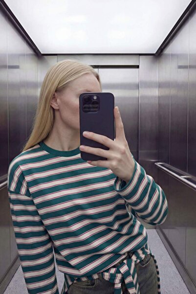 DeFacto oversized Μακρυμάνικο μπλουζάκι με φαρδύ λαιμόκοψη G6205AX25CW