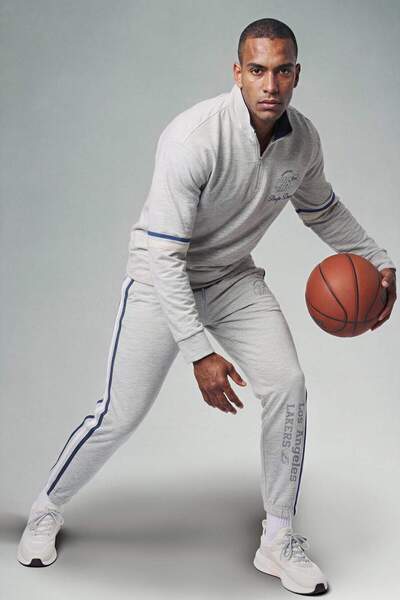 DeFacto NBA لوس أنجلوس ليكرز سكوبا دايفر ستاندرد فيت سكوبا دايفر قماش جوجر F6...