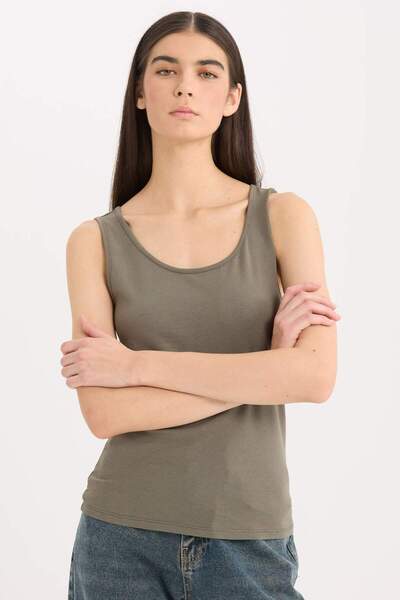 DeFacto Slim Fit Basic Plain Round Neck Undershirt B7432Ax25Sp