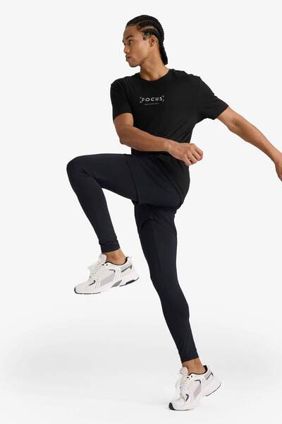 DeFacto Slim Fit Tight-Fitting Sportsman's Standard Woven Shorts with Inner L...