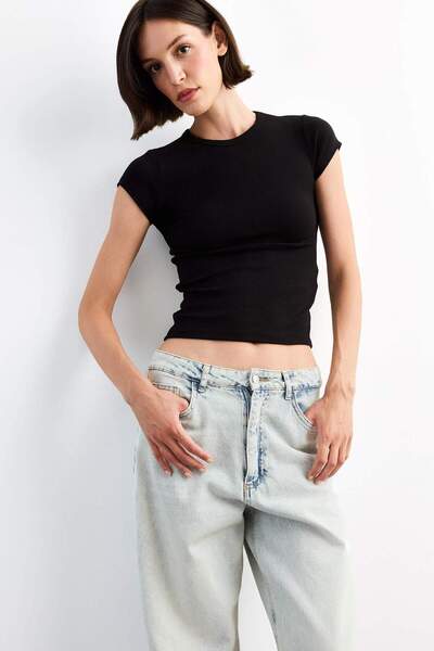 DeFacto Μπλουζάκι με κοντό μανίκι με λαιμόκοψη G1072AX25SM