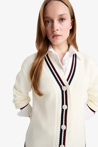 DeFacto Regular Fit V-Neck Buttoned Cardigan D5030Ax25Au