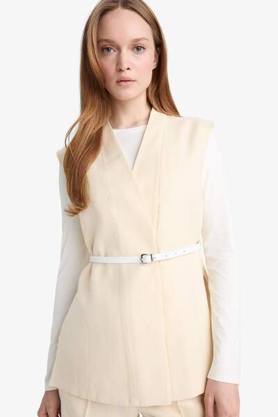 DeFacto Regular Fit Belted Sleeveless Vest F9350Ax25Au