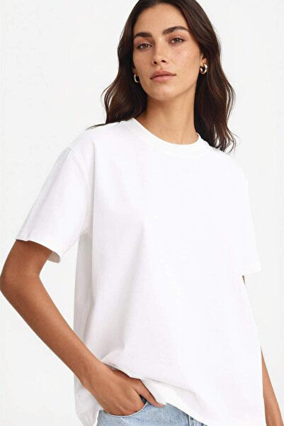 DeFacto تي شيرت ذو قصة عادية وياقة دائرية وأكمام قصيرة فاخرة F7105AX25AU