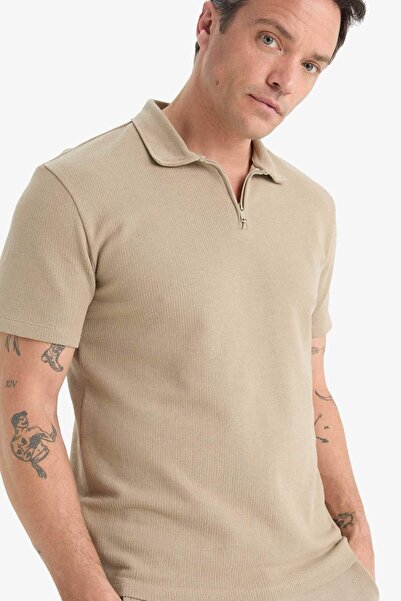 DeFacto Regular Fit Polo-Kragen Kurzarm Strukturiertes T-Shirt E4027AX25SP