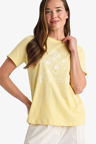 DeFacto تي شيرت عادي بقصة ضيقة وياقة دائرية وأكمام قصيرة من القطن الممشط بنقش...