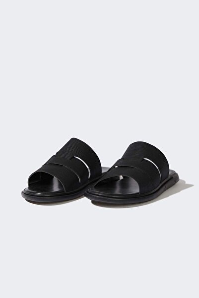 DeFacto Herren-Hausschuhe aus Kunstleder mit flacher Sohle und doppeltem Riem...