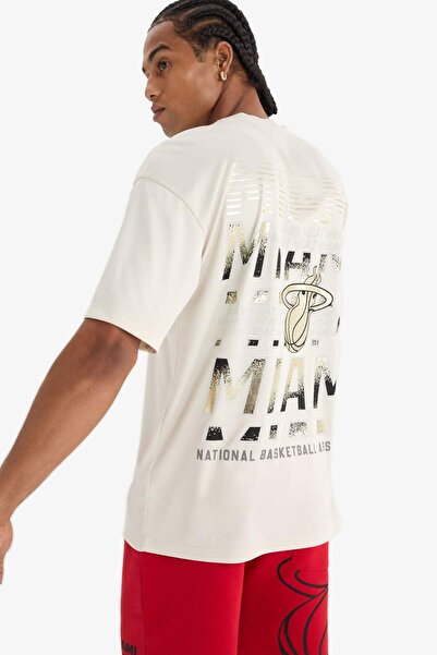 DeFacto NBA Miami Heat Boxy Fit Rundhalsausschnitt-Rücken-Print-Kurzarm-T-Shi...