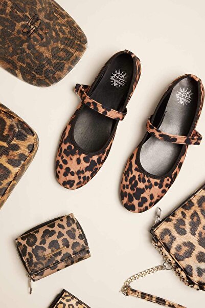 DeFacto Kadın Leopar Desenli Tek Bantlı Düz Taban Babet E7183AX25SP