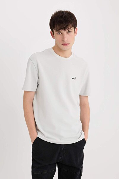 DeFacto T-Shirt mit normaler Passform, Rundhalsausschnitt, bügelfrei, atmungs...