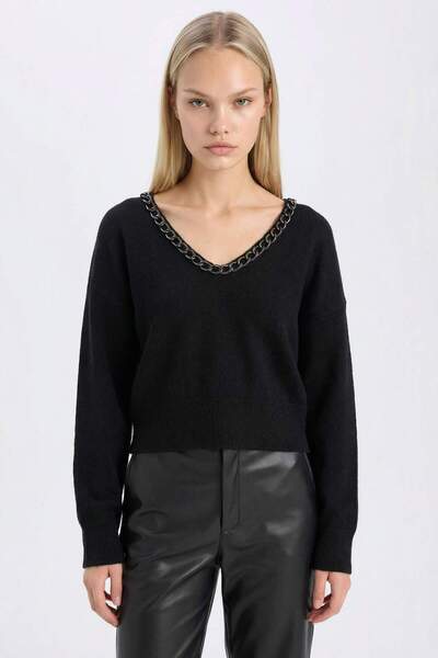 DeFacto Oversize Wide Fit V-Neck Knitwear Sweater E2309Ax24Wn